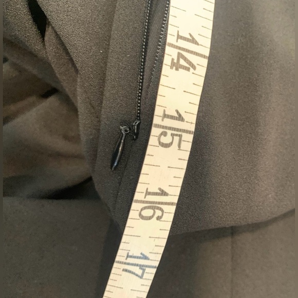 NWT Aidan Mattox Black Asymmetrical Ruffled Gown, One Shoulder Neckline; Size 6 - Picture 8 of 16